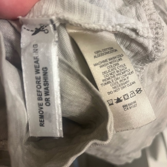 SALE!! DKNY JEANS LOOSE FIT TOP 🔥🔥🔥🔥 - Picture 3 of 7